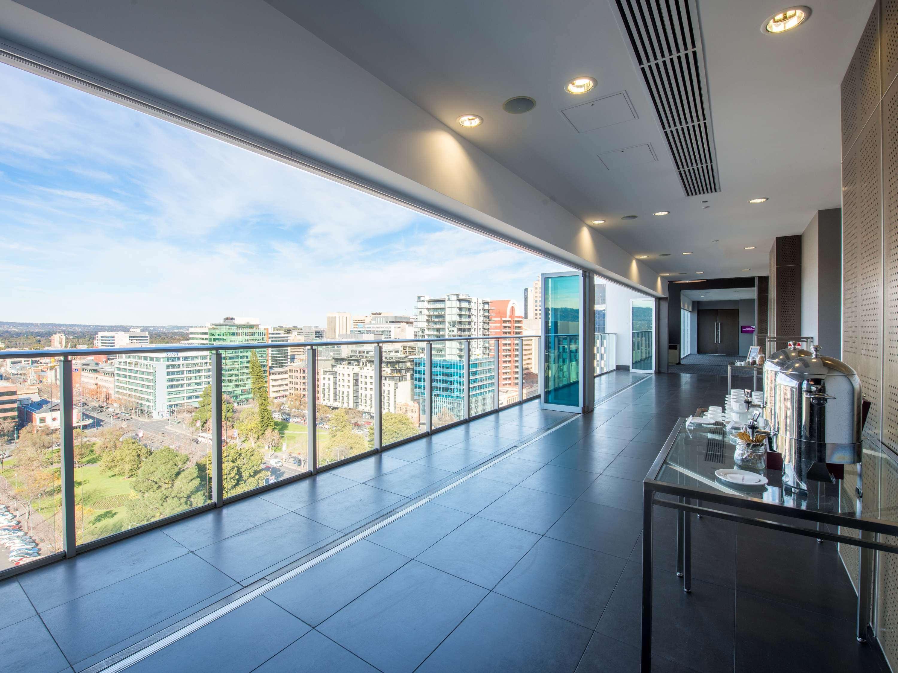 Pullman Adelaide Otel Dış mekan fotoğraf Skyline Terrace