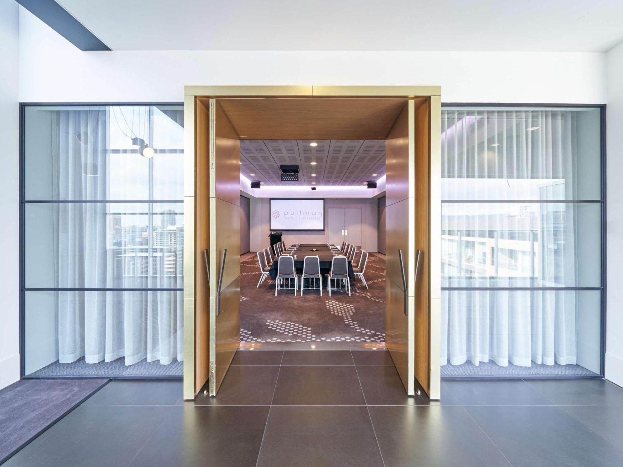 Pullman Adelaide Otel Dış mekan fotoğraf Meeting room