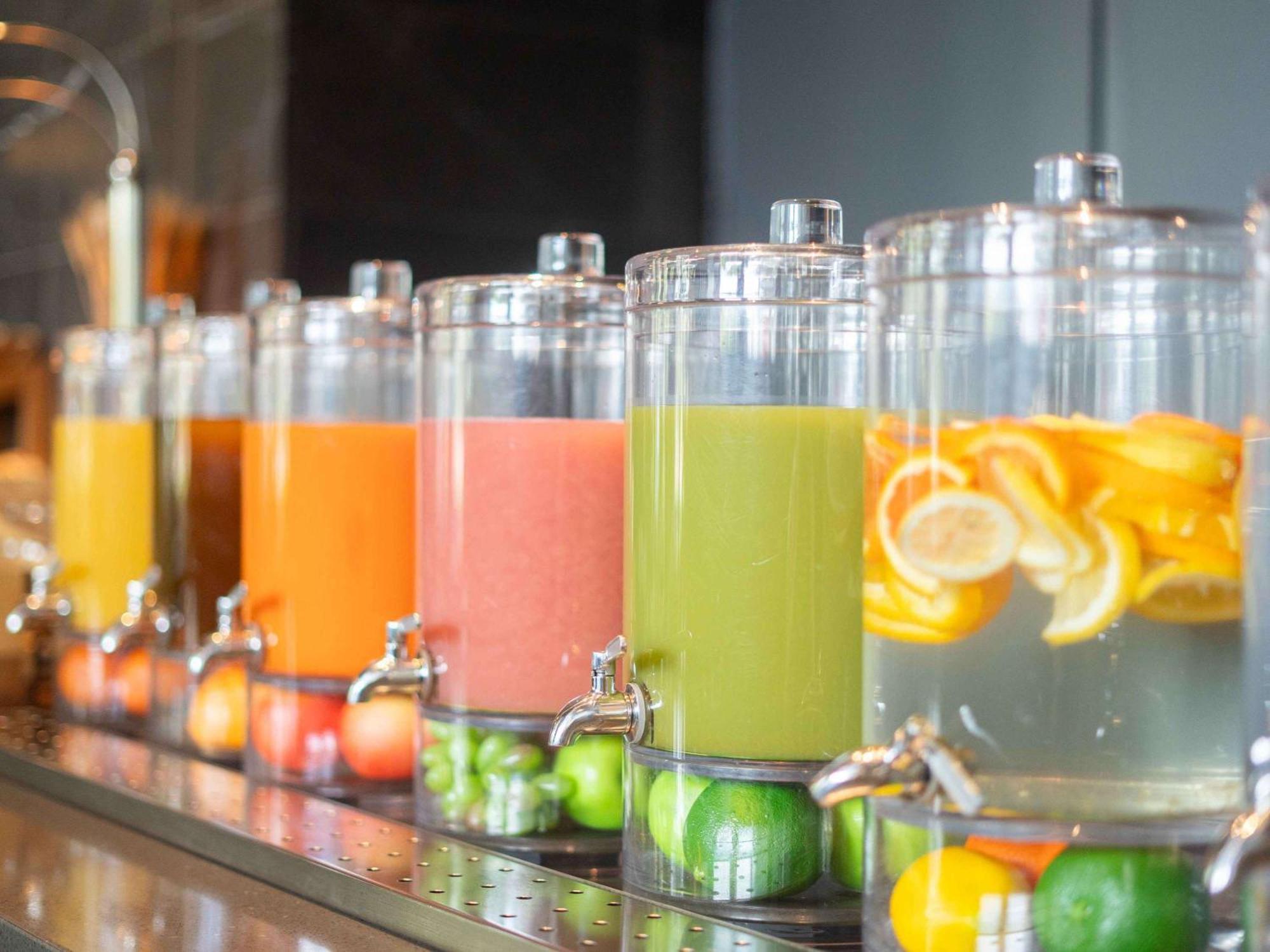 Pullman Adelaide Otel Dış mekan fotoğraf Fruit juice